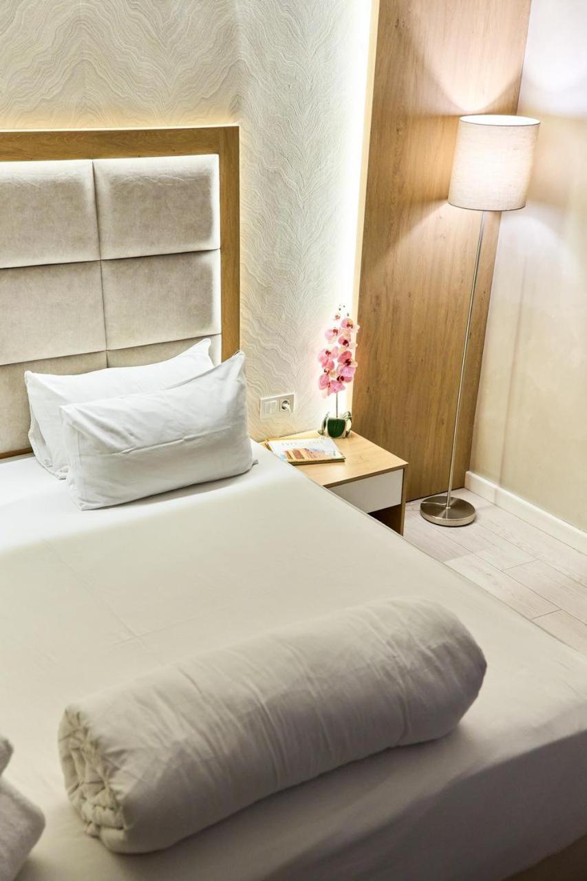Edem Hotel Turkistan Eksteriør billede